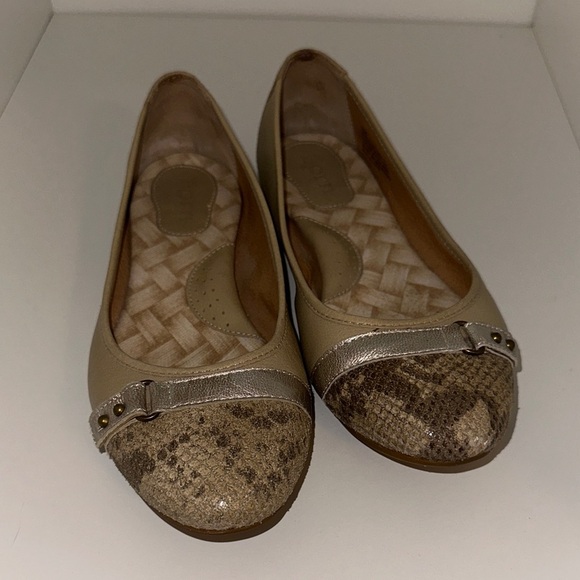 Born Shoes - Born Beige and Silver Women's Flats